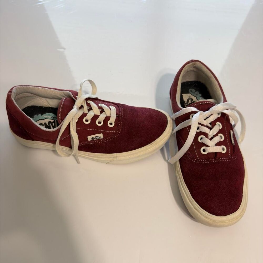 Vans burgundy suede shoes #skateboarding #vans